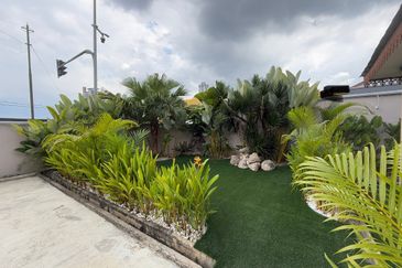 Taman Abad 2-sty commercial for sale