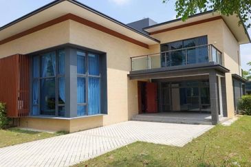 Forest City Golf Resort, Gelang Petah