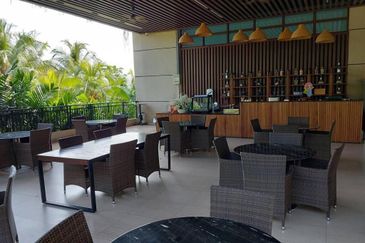 Forest City Golf Resort, Gelang Petah