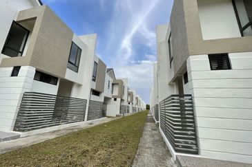 Avira Garden Terraces @ Medini