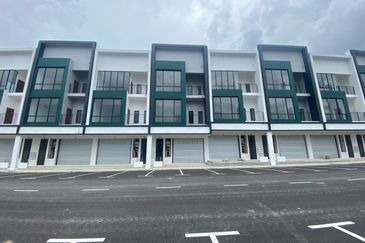 Crest @ Austin Emerald 1