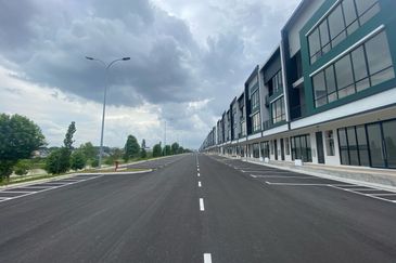 Crest @ Austin Emerald 1