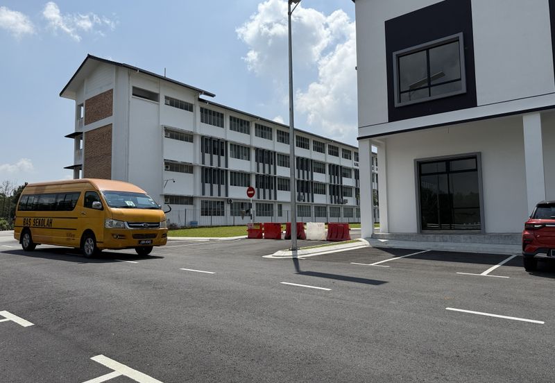 Eco Avenue 2 Eco Tropics 2Sty shop office to rent