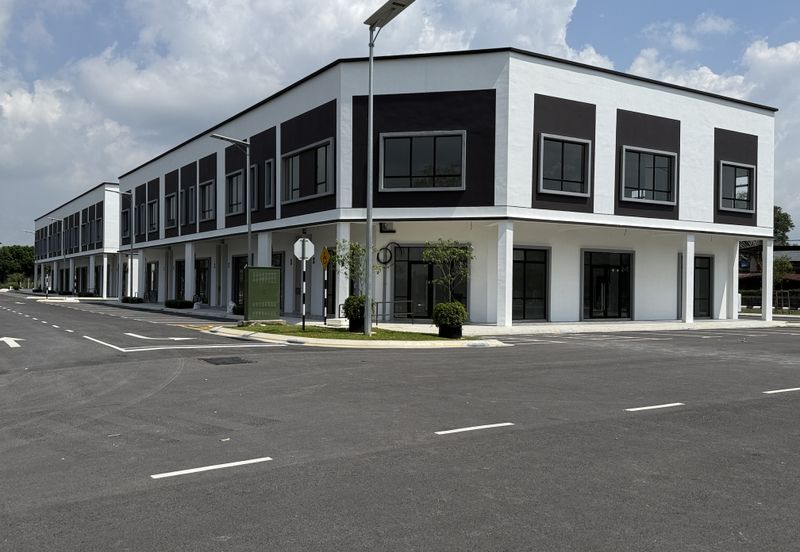 Eco Avenue 2 Eco Tropics 2Sty shop office to rent