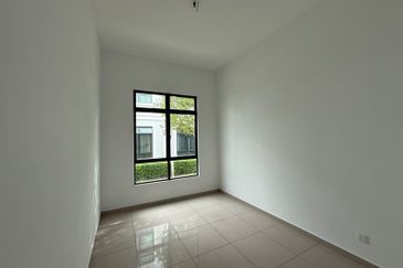 Full loan rm1k downpayment Eco Tropics 2-sty terrace for SALE