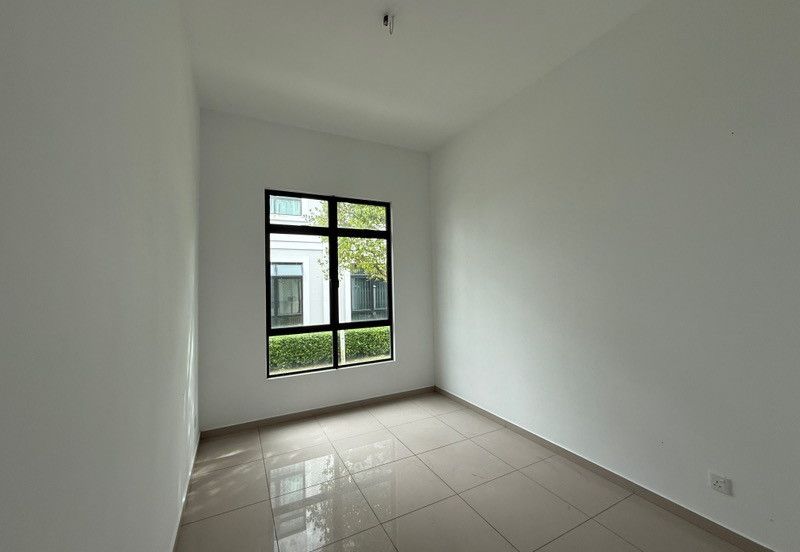 Full loan rm1k downpayment Eco Tropics 2-sty terrace for SALE