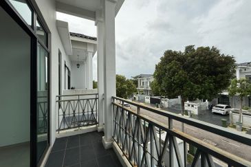 Full loan rm1k downpayment Eco Tropics 2-sty terrace for SALE