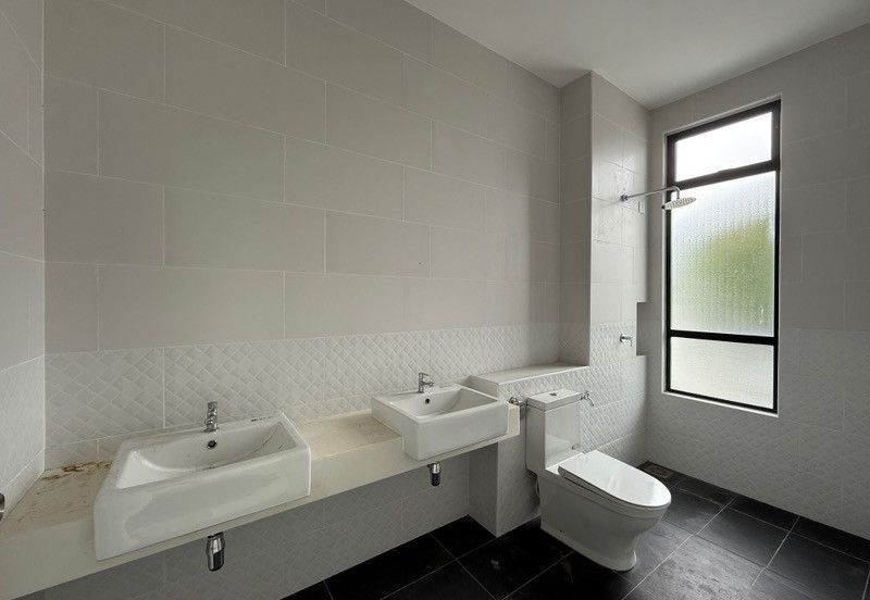 Full loan rm1k downpayment Eco Tropics 2-sty terrace for SALE