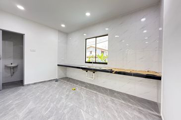 Skudai Damai Jaya 2Sty low cost corner for sale