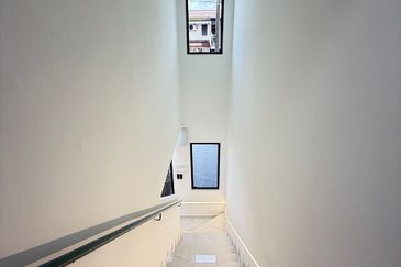 Skudai Damai Jaya 2Sty low cost corner for sale