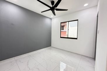 Skudai Damai Jaya 2Sty low cost corner for sale