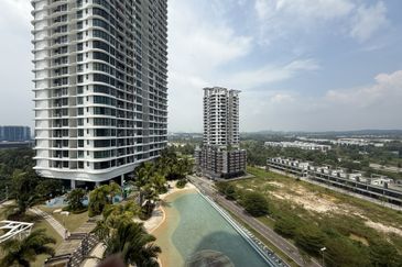 The M@Medini Microlink 2beds 2baths FF for rent