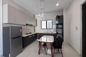 Baypoint @ Country Garden Danga Bay