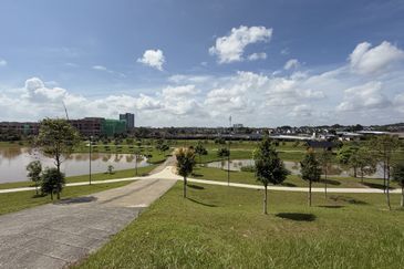 Crest @ Austin Emerald 1