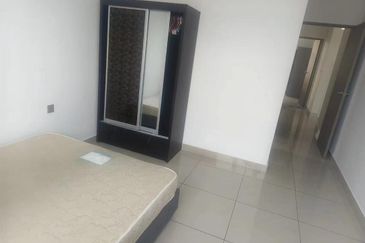 SKS Habitat Apartment, Larkin