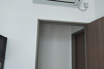 SKS Habitat Apartment, Larkin