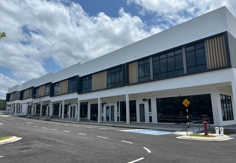 2-sty shop lot for rent@ Kaze Hills