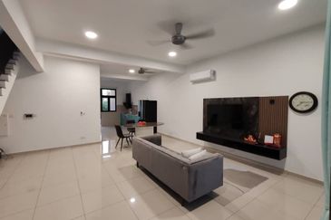 Sunway Citrine Lakehomes