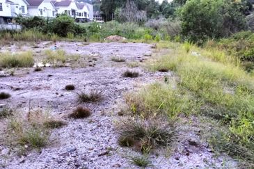 TANAH LOT PERUMAHAN UNTUK DIJUAL DI BELAKANG PASARAYA TEN-TEB, GELIGA, KEMAMAN, TERENGGANU