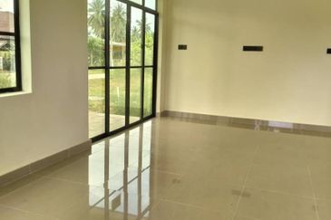 2 UNIT RUMAH SEMI D UNTUK DIJUAL DI JALAN LAMA KIJAL (TELUK KALONG - TITIAN BERAYONG), KIJAL, KEMAMAN, TERENGGANU