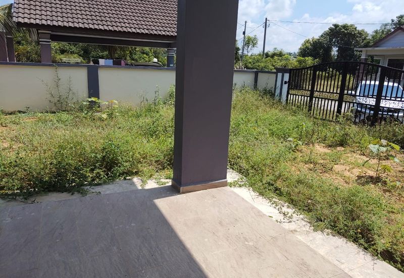 RUMAH BANGLO UNTUK DIJUAL DI KAMPUNG PELAM, TELEMONG, TERENGGANU