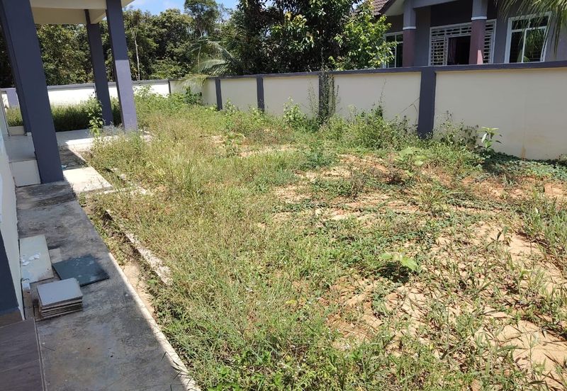 RUMAH BANGLO UNTUK DIJUAL DI KAMPUNG PELAM, TELEMONG, TERENGGANU