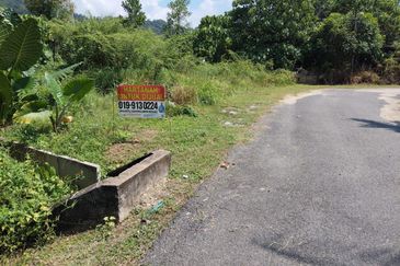 TANAH LOT PERUMAHAN UNTUK DIJUAL DI LORONG SAIDINA ABU BAKAR ASSIDDIQ 5, KAMPUNG BATU 7, SURA, DUNGUN, TERENGGANU
