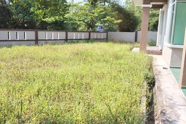 RUMAH SEMI D (CORNER LOT) UNTUK DIJUAL DI LOT 61151, TAMAN FIRDAUS 4, BINJAI, KEMAMAN, TERENGGANU