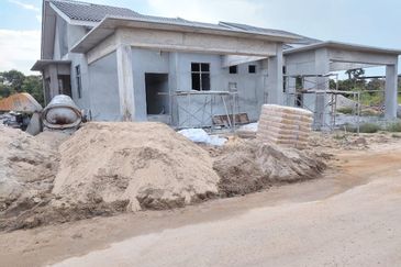 4 UNIT RUMAH SEMI D UNTUK DIJUAL DI SEBELAH TAMAN SRI BAYU, TAMAN MUNAWARRAH, BATU 3, BINJAI, KEMAMAN, TERENGGANU