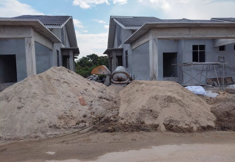 4 UNIT RUMAH SEMI D UNTUK DIJUAL DI SEBELAH TAMAN SRI BAYU, TAMAN MUNAWARRAH, BATU 3, BINJAI, KEMAMAN, TERENGGANU