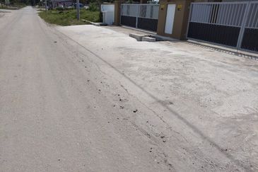 4 UNIT SEMI D UNTUK DIJUAL DI JALAN MELOR 2, KEMASIK, KEMAMAN, TERENGGANU