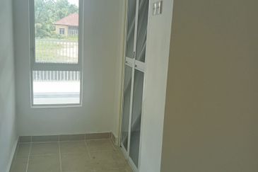 4 UNIT SEMI D UNTUK DIJUAL DI JALAN MELOR 2, KEMASIK, KEMAMAN, TERENGGANU