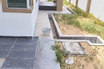 4 UNIT SEMI D UNTUK DIJUAL DI JALAN MELOR 2, KEMASIK, KEMAMAN, TERENGGANU