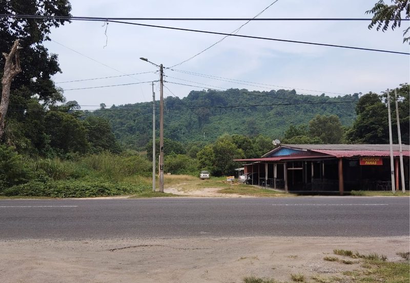 TANAH UNTUK DIJUAL DI KAMPUNG PENUNJUK, KIJAL, KEMAMAN, TERENGGANU