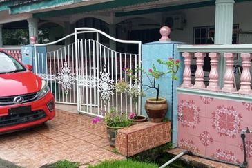 RUMAH SEMI D UNTUK DIJUAL DI TAMAN SERI INDERAPURA, KUANTAN, PAHANG