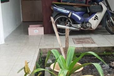 RUMAH SEMI D UNTUK DIJUAL DI TAMAN SERI INDERAPURA, KUANTAN, PAHANG