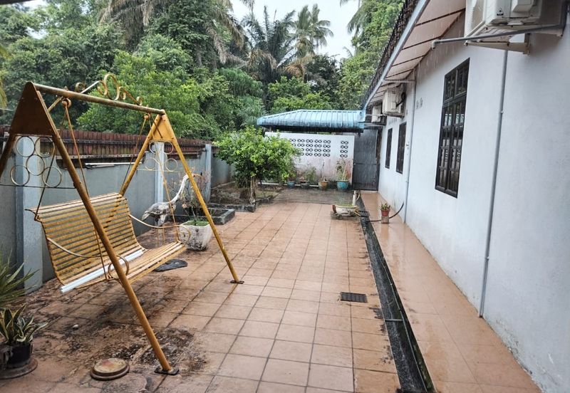 RUMAH TERES (CORNER LOT) UNTUK DIJUAL DI NO 6460, LORONG PULAI 1, BATU 2, JALAN AIR PUTIH, KEMAMAN, TERENGGANU