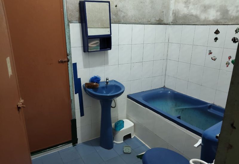 RUMAH TERES (CORNER LOT) UNTUK DIJUAL DI NO 6460, LORONG PULAI 1, BATU 2, JALAN AIR PUTIH, KEMAMAN, TERENGGANU