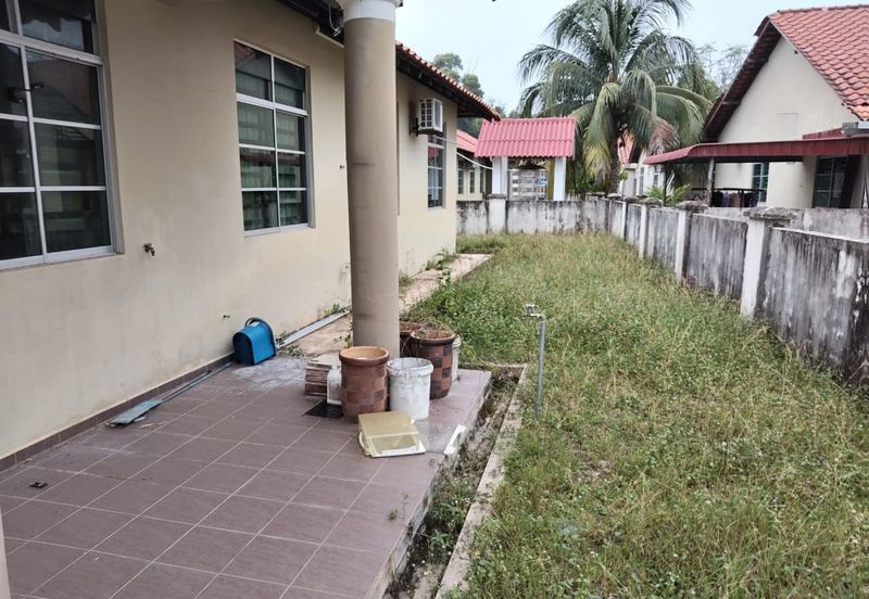 RUMAH BANGLO SETINGKAT UNTUK DIJUAL DI NO. 7635, LORONG SERINDIT 17, MERAGA BERIS,  (BELAKANG RR MERAGA BERIS), KEMAMAN, TERENGGANU