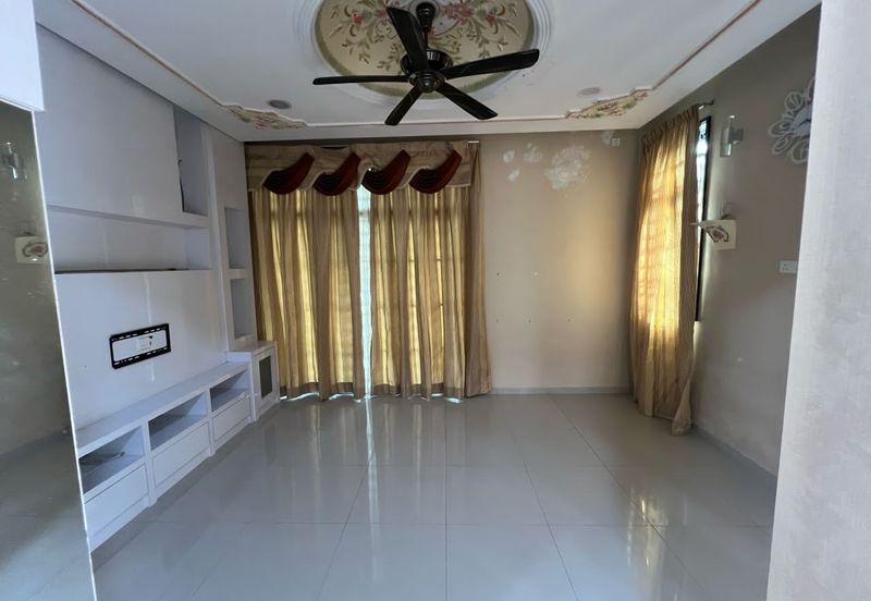 RUMAH BANGLO SETINGKAT UNTUK DIJUAL DI NO. 7635, LORONG SERINDIT 17, MERAGA BERIS,  (BELAKANG RR MERAGA BERIS), KEMAMAN, TERENGGANU