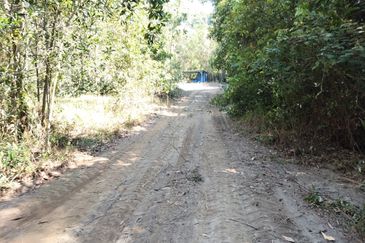 2 LOT TANAH PERUMAHAN UNTUK DIJUAL BERDEKATAN KOMPLEKS PETRONAS KERTEH / PERUMAHAN PETRONAS RANTAU BUKIT, KERTEH, KEMAMAN, TERENGGANU