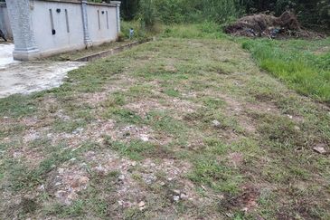 TANAH PERUMAHAN LOT KE-5 UNTUK DIJUAL DI JALAN TANJUNG 4, TAMAN DESA DARUL IMAN, BUKIT KUANG, KEMAMAN, TERENGGANU