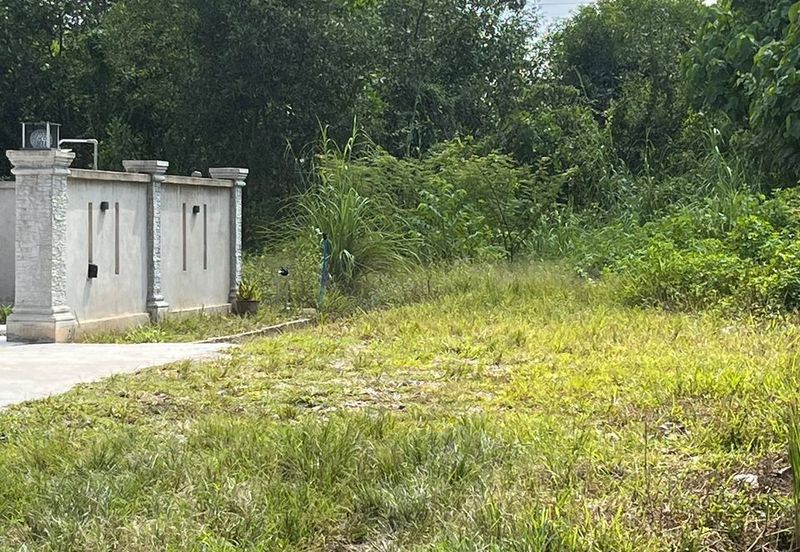 TANAH PERUMAHAN LOT KE-5 UNTUK DIJUAL DI JALAN TANJUNG 4, TAMAN DESA DARUL IMAN, BUKIT KUANG, KEMAMAN, TERENGGANU