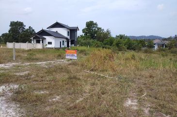 TANAH LOT PERUMAHAN UNTUK DIJUAL DI KAMPUNG PAYOH, KIJAL, KEMAMAN, TERENGGANU