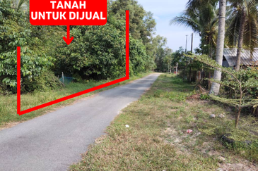 2 LOT TANAH PERUMAHAN UNTUK DIJUAL DI MERAGA BERIS, KIJAL, KEMAMAN, TERENGGANU