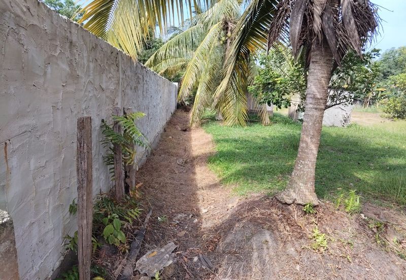 2 LOT TANAH PERUMAHAN UNTUK DIJUAL DI MERAGA BERIS, KIJAL, KEMAMAN, TERENGGANU