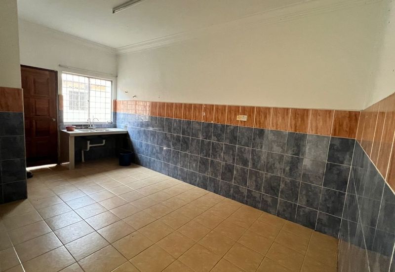 RUMAH TEREB 2 TINGKAT UNTUK DIJUAL DI PT 15509, TAMAN CHUKAI INDAH 2, JALAN HAJI WAN NGAH, CHUKAI, KEMAMAN, TERENGGANU