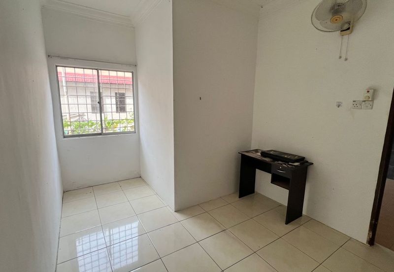 RUMAH TEREB 2 TINGKAT UNTUK DIJUAL DI PT 15509, TAMAN CHUKAI INDAH 2, JALAN HAJI WAN NGAH, CHUKAI, KEMAMAN, TERENGGANU