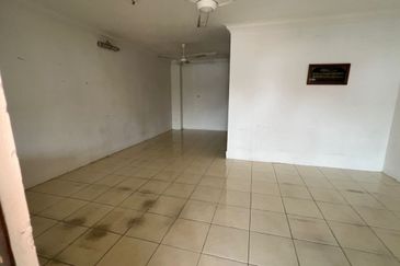 RUMAH TEREB 2 TINGKAT UNTUK DIJUAL DI PT 15509, TAMAN CHUKAI INDAH 2, JALAN HAJI WAN NGAH, CHUKAI, KEMAMAN, TERENGGANU
