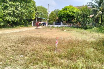 2 LOT TANAH PERUMAHAN UNTUK DIJUAL DI MERAGA BERIS, KIJAL, KEMAMAN, TERENGGANU
